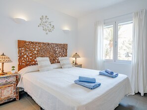 4 makuuhuonetta, silitysrauta/-lauta, ilmainen internet