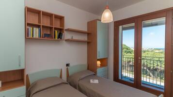 2 bedrooms, iron/ironing board