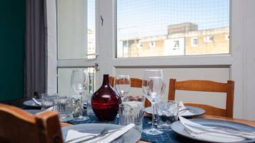 Appartamento Basic, letti multipli | Ristoranti