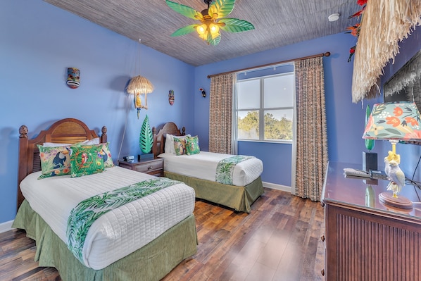 4 bedrooms, iron/ironing board, free WiFi