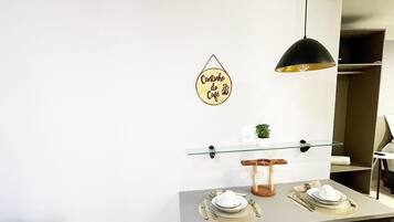 Comfort Apartment | Dining