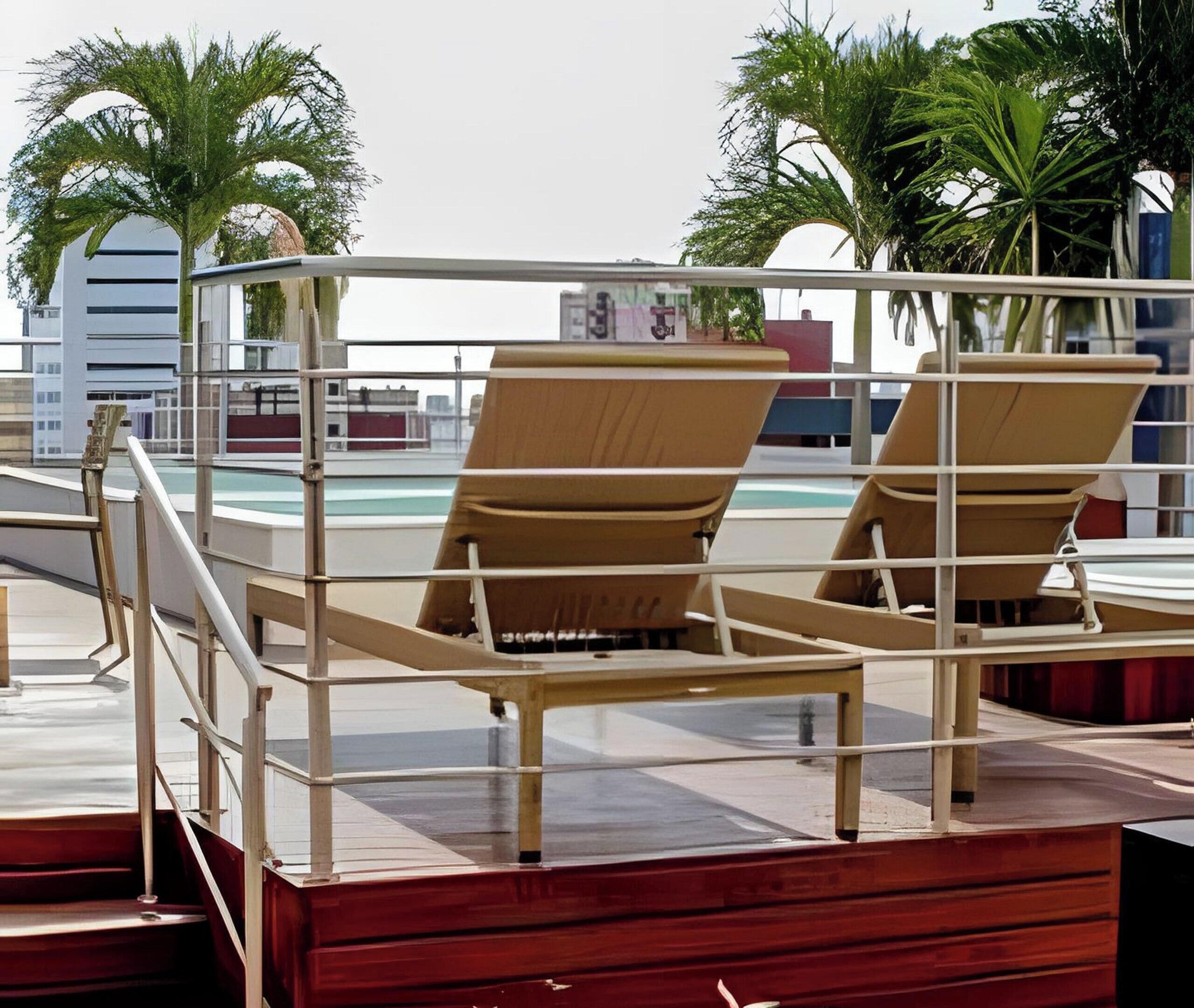 Superior Apartment | Property grounds