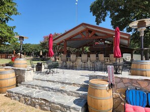 Outdoor dining - Private Retreat with Pond, Pool and Hot Tub (Boyd)