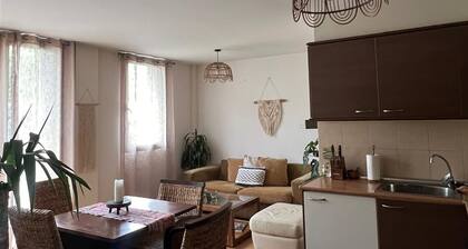 Ground floor with private garden Aüt 1