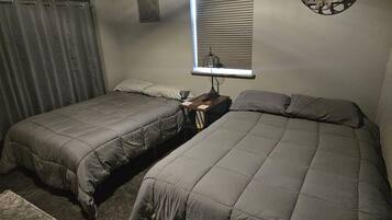 3 bedrooms, bed sheets, wheelchair access