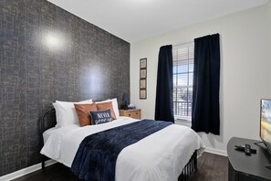 3 bedrooms, iron/ironing board, WiFi, bed sheets