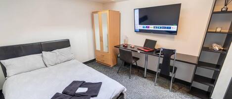 Studio | Free WiFi, bed sheets