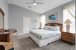 4 bedrooms, iron/ironing board, WiFi, bed sheets