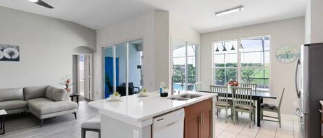 المنشأة من الداخل