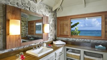 Cottage, 1 Bedroom | Bathroom | Shower, rainfall showerhead, designer toiletries, hair dryer