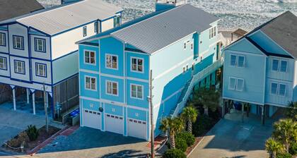 Big Blue -Mini-Resort, Movie Theater, Pools, Hot Tub, Beach Front, Sleeps 28!