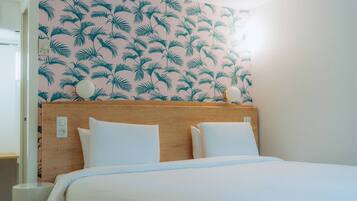 Bureau, Wi-Fi gratuit, draps fournis