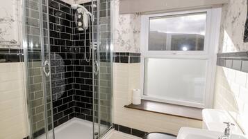 Cottage | Bagno | Doccia