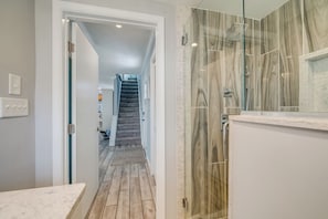 Shower, towels