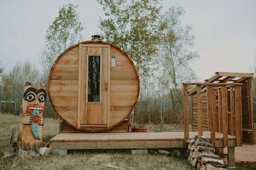 Solar off-grid with outdoor Pool, Sauna & cross-country ski trails