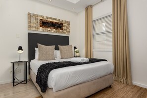 1 bedroom, in-room safe, desk, iron/ironing board