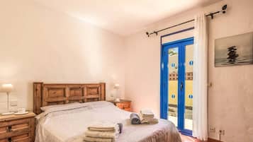 2 slaapkamers, een kluis op de kamer, een strijkplank/strijkijzer