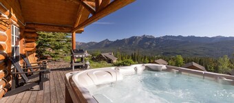 Big Sky Vacation Rentals: CH Cabin 11 Bandit Way