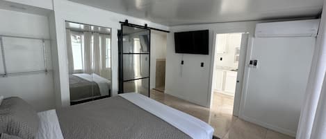 6 Schlafzimmer, Bügeleisen/Bügelbrett, kostenloses WLAN, Bettwäsche