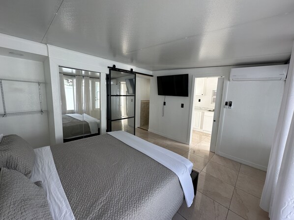 6 habitaciones, tabla de planchar con plancha y wifi gratis 