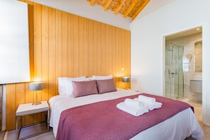Studio Comfort | Kamar mandi | Shower, pancuran hujan, perlengkapan mandi gratis, dan pengering rambut