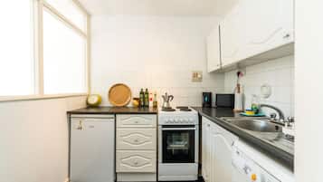 Apartment (1 Bedroom) | Private kitchen