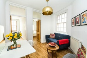 Departamento (2 Bedrooms) | Área de sala de estar