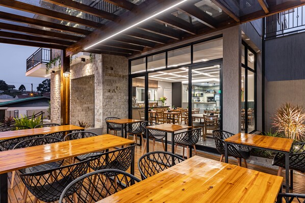 Free daily buffet breakfast - Pousada Serra Verde (Cambara do Sul)