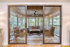 スマートテレビ、暖炉