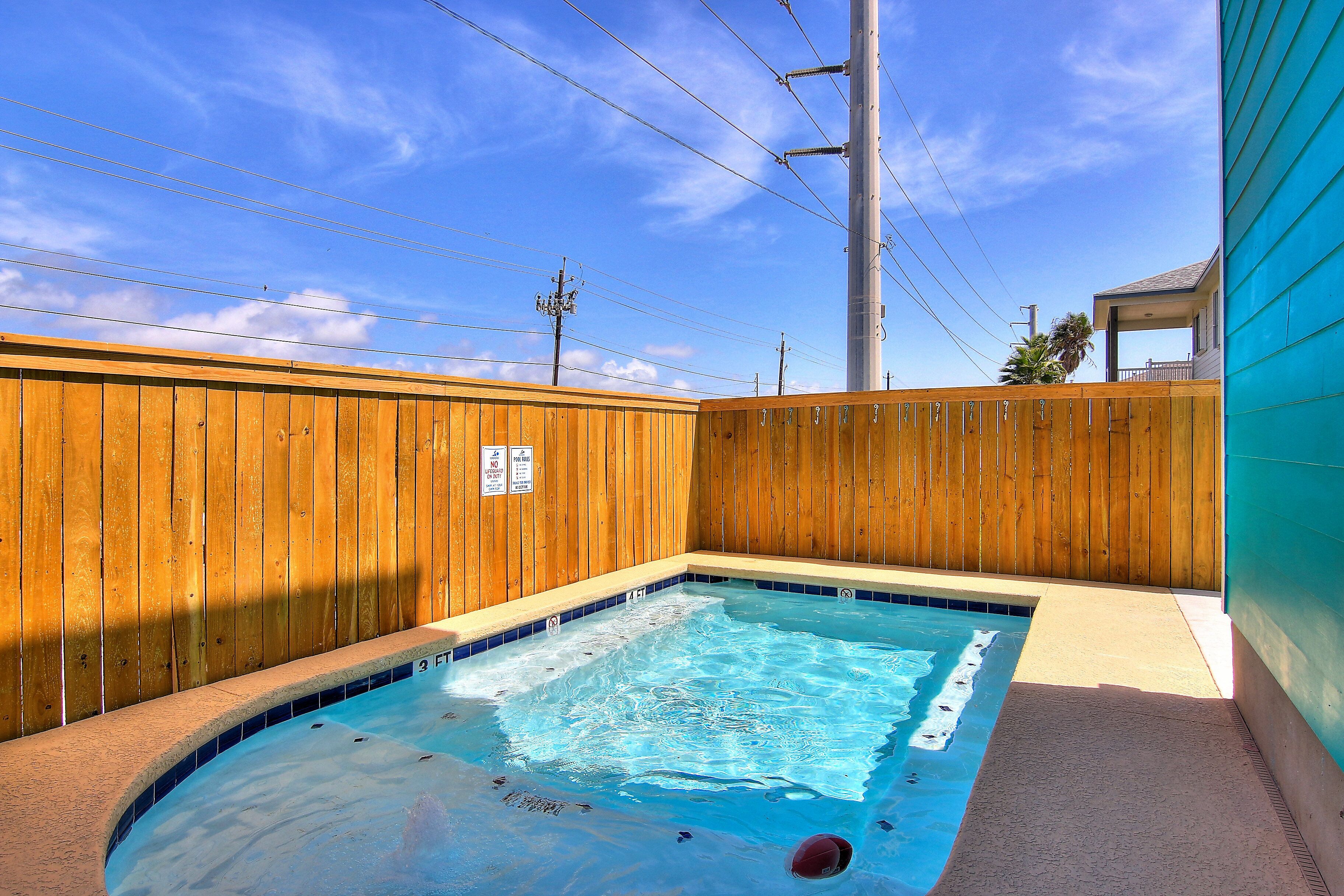 Maison (4 Bedrooms) | Piscine