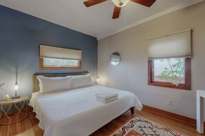 3 chambres, bureau, fer et planche à repasser, Wi-Fi gratuit