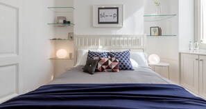 Apartment | Laptopgeeigneter Arbeitsplatz, Verdunkelungsvorhänge