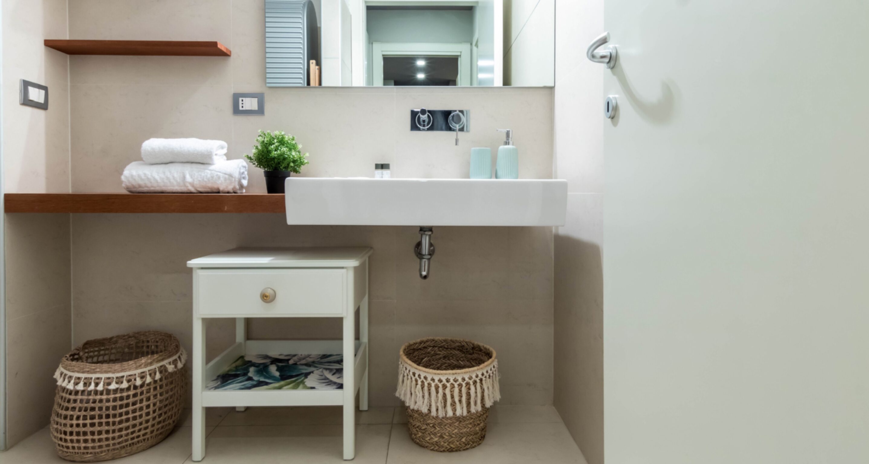 Apartamento | Baño | Ducha, secador de pelo y toallas
