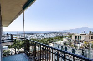 Aerial view - JOIVY Front Sea Apt With Big Terrace In Chiavari (Chiavari)
