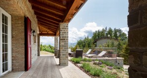 Exterior detail - JOIVY Superb Villa For 7 W/Backyard And Bbq Area In Vaccarezza (Bobbio)