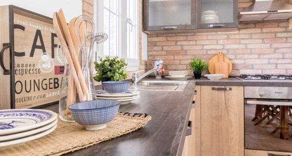 Apartment | Private kitchen | Fridge, oven, dishwasher, cookware/dishes/utensils - JOIVY Superb Villa For 7 W/Backyard And Bbq Area In Vaccarezza (Bobbio)