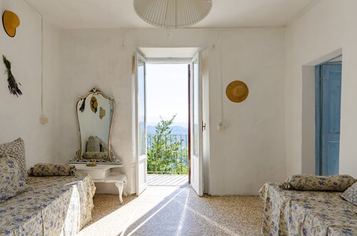 JOIVY Delightful 2Br Apt With Dream Garden In Ponzone