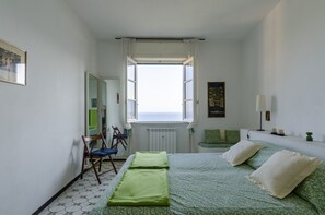 2 عدّة غرف نوم ومكتب وواي فاي مجانًا