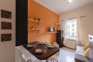 Living area - JOIVY Apt For 5, Close To 2 Beaches In Sestri Levante (Sestri Levante)