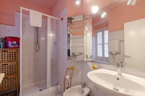 Towels - JOIVY Apt For 5, Close To 2 Beaches In Sestri Levante (Sestri Levante)
