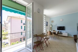 Apartment | Living area - JOIVY Apt For 6, Near Centre, Beach And Train Station (Sestri Levante)
