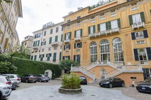 Exterior - JOIVY Perfect Central Flat with Parking (Genoa)