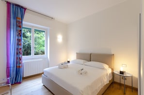 Lägenhet - 3 sovrum | 3 sovrum, skrivbord, gratis wi-fi och sängkläder