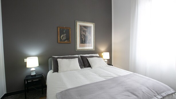 2 bedrooms - JOIVY Spacious Flat For 7, Near Train Station In Genova (Genoa)