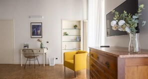 Apartment | Desk, free WiFi