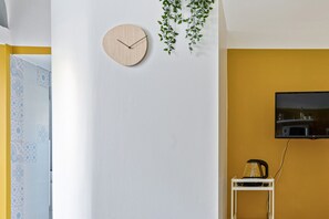Apartment | Living area | 32-inch flat-screen TV with cable channels, TV - JOIVY Bright And Cozy Studio For 2 In Porta Genova (Milan)