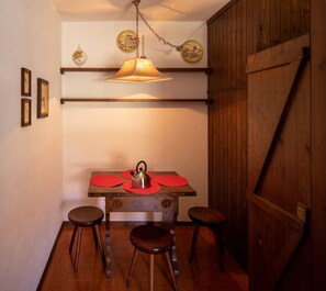 Dining room - JOIVY Apt W/Free Parking Next To Ski Lift In Frabosa Soprana (Frabosa Soprana)