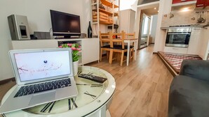 Living area - JOIVY Lovely 1 Br Flat W/Easy Access To Centre (Milan)
