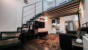Unclassified image, 3 of 27, button - JOIVY Stylish Loft For 4 In Famous Navigli District (Milan)