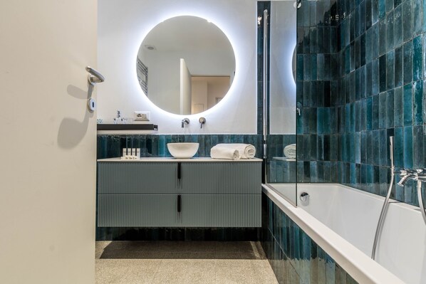 Apartment | Bathroom | Towels